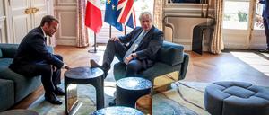 Um Fotos wie dieses geht es: Emmanuel Macron und Boris Johnson beim Plausch im Elysée-Palast