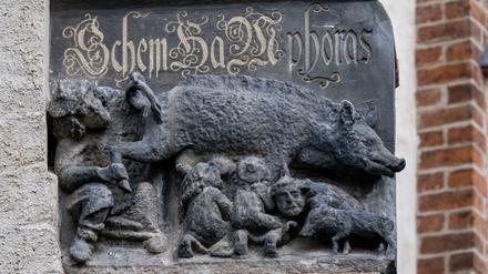 Die als „Judensau“ bezeichnete Schmähplastik an der Stadtkirche in Wittenberg 