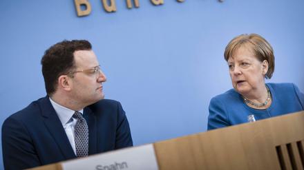 Wer ist zuständig? Bundeskanzlerin Angela Merkel und Bundesgesundheitsminister Jens Spahn haben den Hut auf.