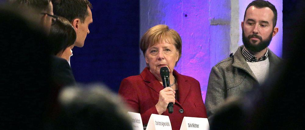 Bundeskanzlerin Angela Merkel (CDU) diskutiert mit Lesern der "Freien Presse" in Chemnitz.