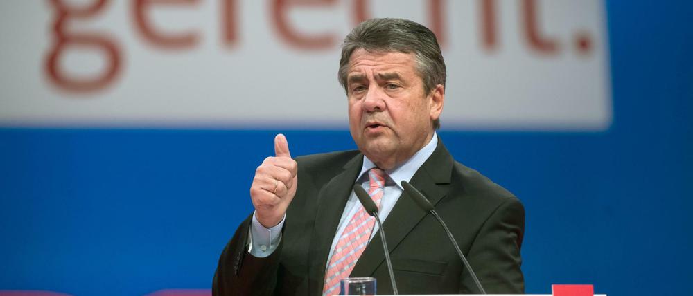 Außenminister Sigmar Gabriel (SPD) fordert eine Kurskorrektur seiner Partei.