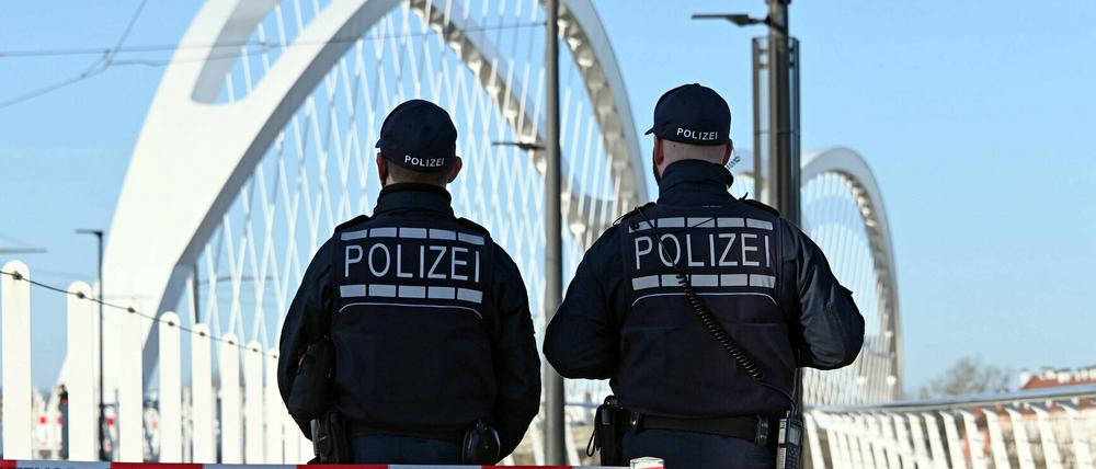 Dürfen jetzt Gebühren erheben: Beamte der Bundespolizei, hier an der deutsch-französischen Grenze in Kehl (Baden-Württemberg).
