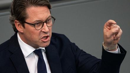 Verkehrsminister Andreas Scheuer lehnt Bußgelder gegen Autohersteller ab.