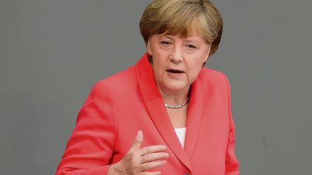 Bundeskanzlerin Angela Merkel (CDU) spricht am 17.07.2015 während der Sondersitzung des Deutschen Bundestages zu Griechenland-Hilfspaketen in Berlin. 
