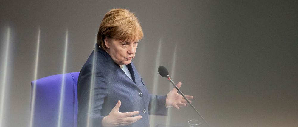 Bundeskanzlerin Angela Merkel (CDU) bei der Regierungsbefragung am 16.12.2020 im Deutschen Bundestag.