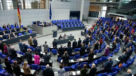 Die Mitglieder des Deutschen Bundestages in der Plenarsitzung am 13.03.2020. 