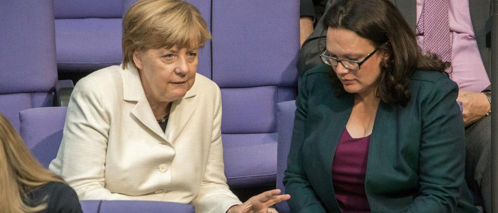 Schlechte Nachrichten für die Kanzlerin? Bundesarbeitsministerin Andrea Nahles (SPD) rechnet wegen der Flüchtlinge mit einem Anstieg der Arbeitslosigkeit im nächsten Jahr.