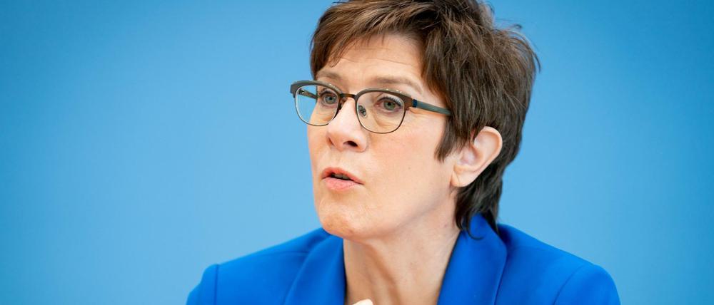 Verteidigungsministerin Annegret Kramp-Karrenbauer (CDU) strebt mit Paris eine einvernehmliche Lösung an.