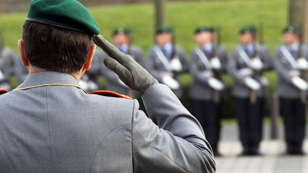 Viele Soldaten sehen offenbar ihre berufliche Zukunft durch die Bundeswehrreform gefährdet.