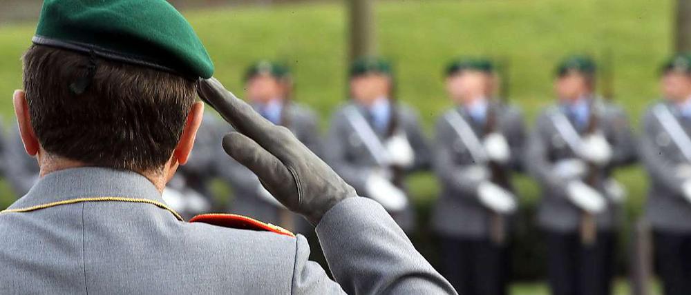 Viele Soldaten sehen offenbar ihre berufliche Zukunft durch die Bundeswehrreform gefährdet.