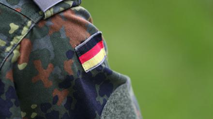Ein deutscher Oberleutnant ist festgenommen worden. Er soll einen Anschlag geplant haben. 