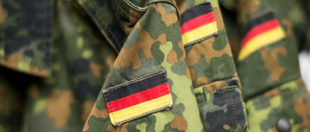 Der Skandal um den rechtsextremen Offizier belastet die Bundeswehr schwer.
