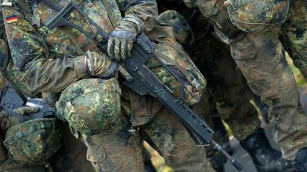 Bundeswehr-Soldaten in der Grundausbildung.