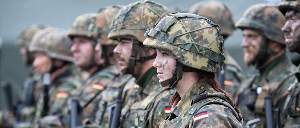 Soldaten und Soldatinnen der Bundeswehr.