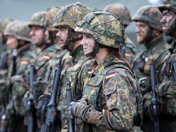 An der Bundeswehr, einer Parlaments- und Bündnisarmee, klebt weder Blut noch Schande.