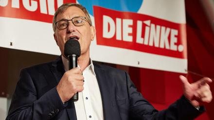Parteivorsitzenden Bernd Riexinger (Die Linke) spricht zu Parteianhängern (Archivbild)
