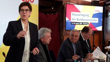CDU-Chefin Annegret Kramp-Karrenbaue bei der Klausur in Hamburg.