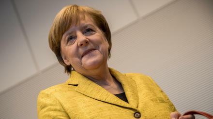 Bundeskanzlerin Angela Merkel (CDU) vor der Sitzung der Unions-Bundestagsfraktion