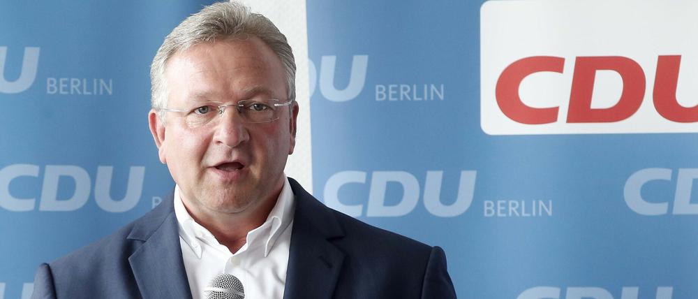 Berlins CDU-Chef Frank Henkel am Dienstag bei der Bekanntgabe des Ergebnisses der Mitgliederbefragung zur Homo-Ehe.