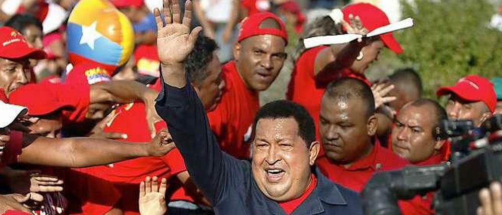 Der an Krebs erkrankte Präsident Hugo Chávez verstarb gestern Abend. Sein Tod stürzte das venezolanische Volk in eine tiefe Trauer.