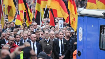Teilnehmer der Demonstration von AfD und dem ausländerfeindlichen Bündnis Pegida in Chemnitz 