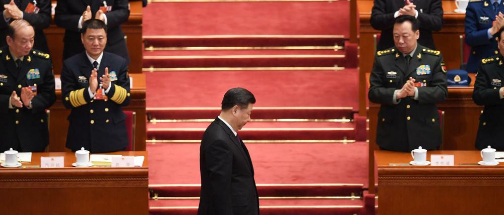 Applaus für den alten und neuen Machthaber: Xi Jinping beim Volkskongress in Peking.