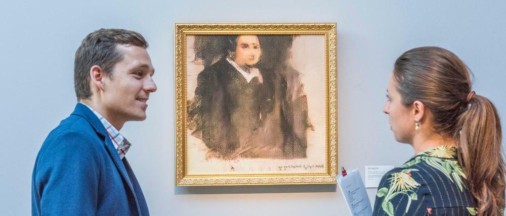 Der verschwommene Druck «Edmond de Belamy» ist das erste Gemälde einer künstlichen Intelligenz (KI), das bei einem großen Auktionshaus unter den Hammer kommt.