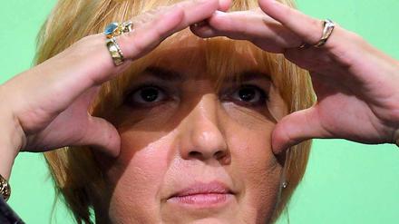 Sie schaut nach vorn. Grünen-Parteichefin Claudia Roth will trotz des schlechten Ergebnisses bei der Urwahl wieder antreten.