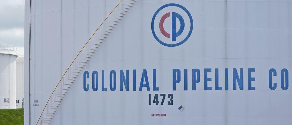 Tanks von Colonial Pipeline stehen in Woodbridge in New Jersey. 