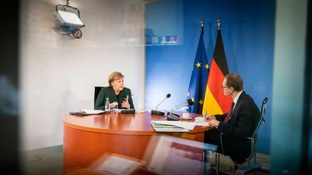 Bundeschefin, Länderchef - Kanzlerin Angela Merkel (CDU) und Berlins Regierender Michael Müller (SPD)