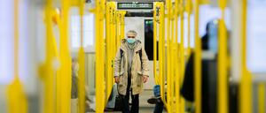 In Berlin gilt die FFP2-Maskenpflicht in Bussen und Bahnen.