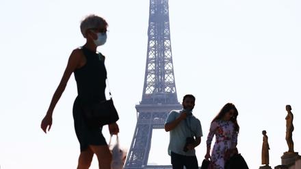 Der Place du Trocadero nahe des Eiffelturms in Paris. Die Zahl der bestätigten Covid-19-Infektionen in Frankreich stieg auf insgesamt 404.888, mit 9.784 neuen Fällen in den letzten 24 Stunden.