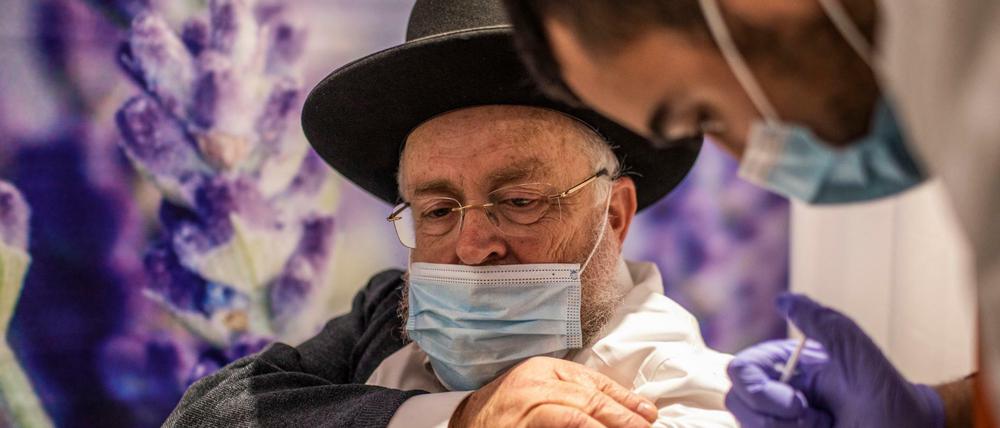 Ermutigende Zahlen aus Israel: Die Impfung schützt auch Ältere schneller als angenommen. (Archivbild)