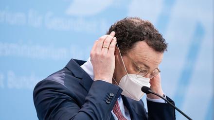 Bundesgesundheitsminister Jens Spahn ist weiter wegen mutmaßlicher Schrottmasken in der Bredouille.