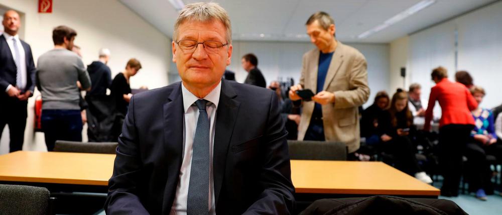 Eine weitere Baustelle: AfD-Chef Jörg Meuthen bei Gericht wegen der Spendenaffäre.