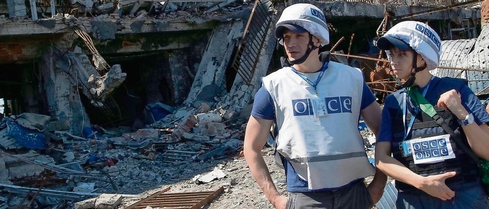 Gefährlicher Einsatz: OSZE-Beobachter in der Ukraine.