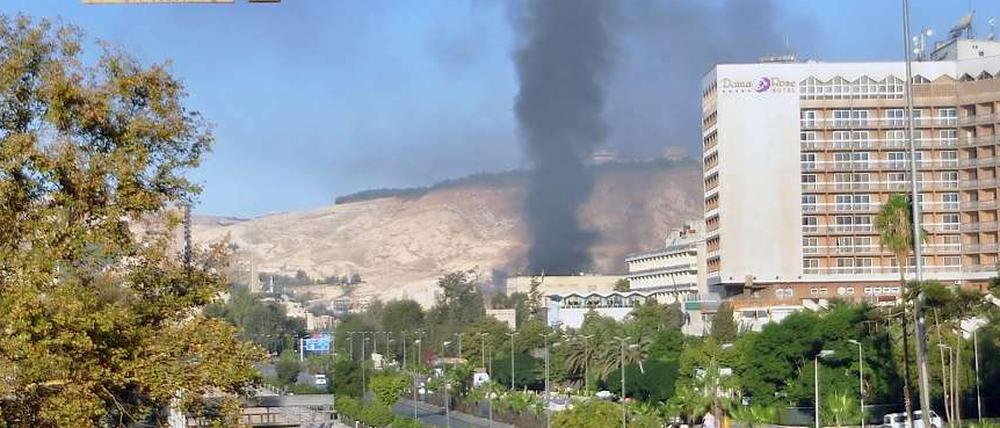 In Damaskus ist ein Angriff auf die Armeezentrale verübt worden. Nun sprießen Gerüchte über einen Putsch-Versuch.