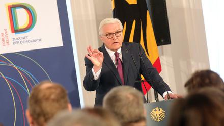 Bundespräsident Frank-Walter Steinmeier am Dienstag beim Demokratie-Forum im Schloss Bellevue.