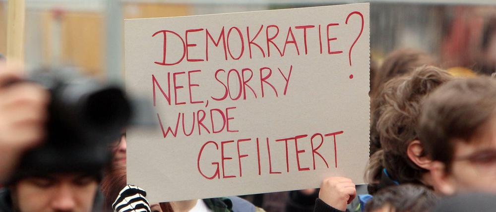 Gegner der EU-Urheberrechtsreform demonstrieren in Stuttgart.