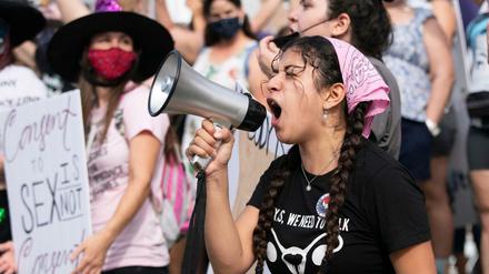 Eine Demonstrantin, die in Washington für das Recht auf Abtreibung protestiert