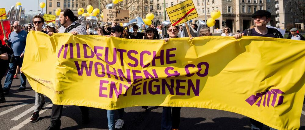Demonstration gegen steigende Mieten in Berlin. 