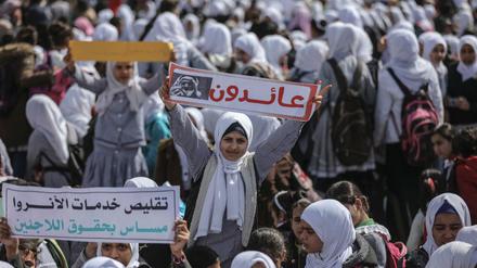 Seit Monaten gibt es Proteste im Gazastreifen gegen die Kürzungen von Hilfsgeldern.