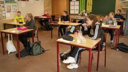 Eine Klasse in einer wieder geöffneten Schule in Randers.