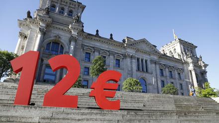 Der Bundestag hat am Freitag 12 Euro Mindestlohn beschlossen. 