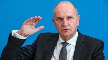 Dietmar Woidke (SPD), Ministerpräsident von Brandenburg, äußert sich nun auch in der Kühnert-Debatte.