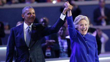 Barack Obama und Hillary Clinton sind jetzt eine Schicksalsgemeinschaft. 
