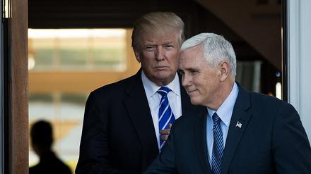 Donald Trump (links) und sein designierter Vize Mike Pence 