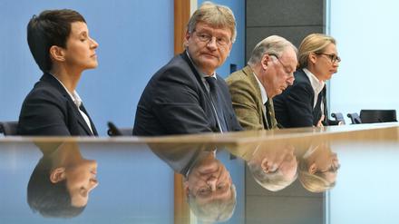 Frauke Petry, hier im August 2017 noch Bundesvorsitzende der AfD, neben Jörg Meuthen, Alexander Gauland und Alice Weidel.