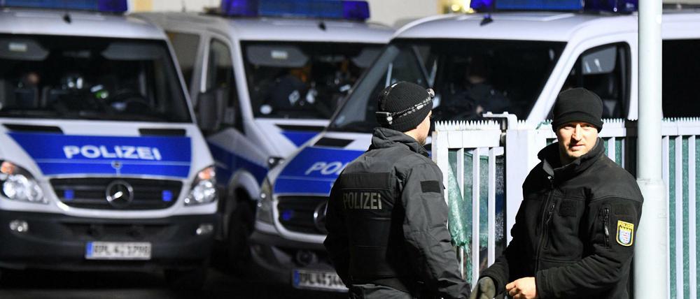Großrazzia wegen Terrorverdachts in Hessen: Mehr als 1000 Polizisten im Einsatz 
