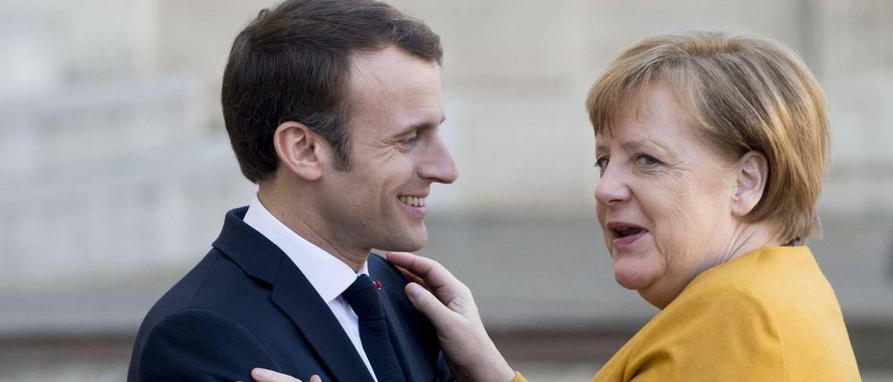 Frankreichs Präsident Macron und Kanzlerin Merkel am Mittwoch in Paris. 